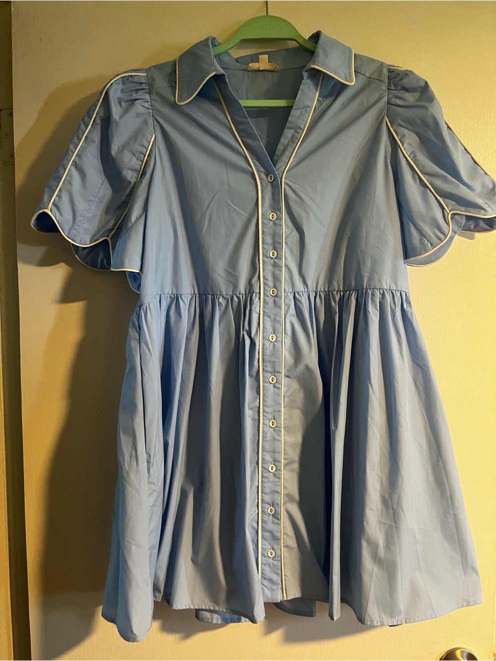 entro Light Blue Button-Front Puff Sleeve Dress with White Piping